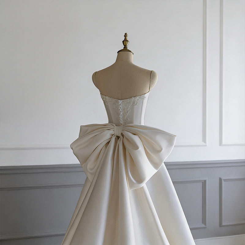 BHstyle Retro Prinzessin Ball-Gown Satin Schleife Bestickt Edel Schloss Hochzeit Ballkleid Weiß 32-44