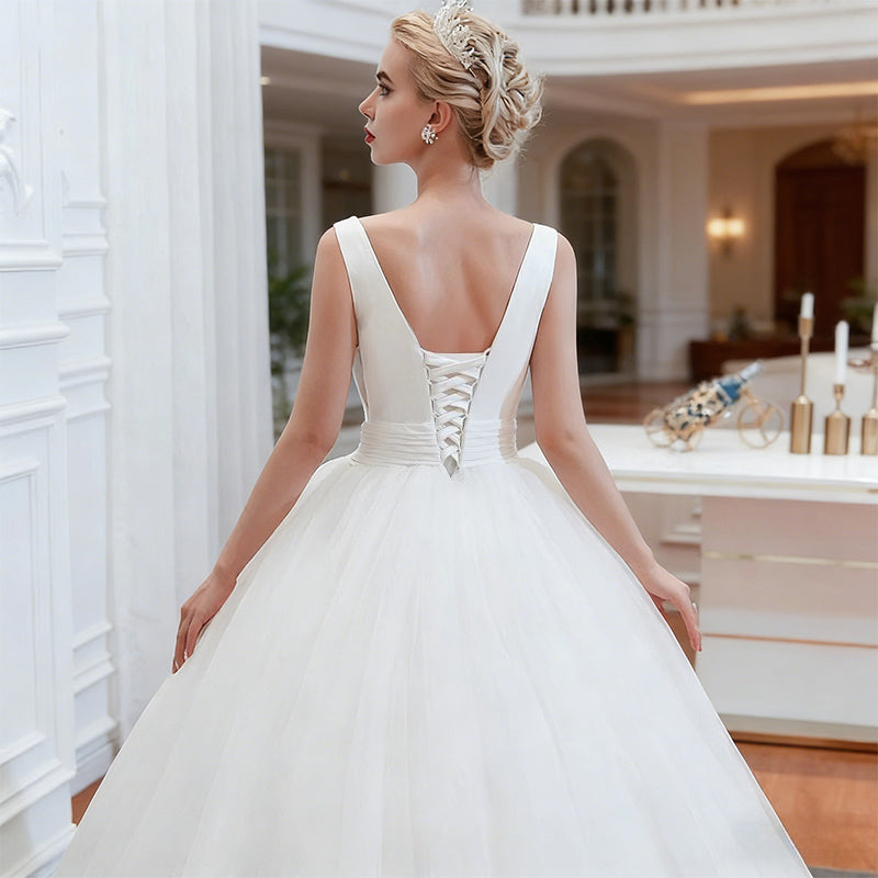 BHstyle Prachtvolles Ball-Gowner Prinzessin mit Tiefem V-Ausschnitt und Voluminösem Tüllrock Romantisches Ballkleid Elfenbein XS-3XL